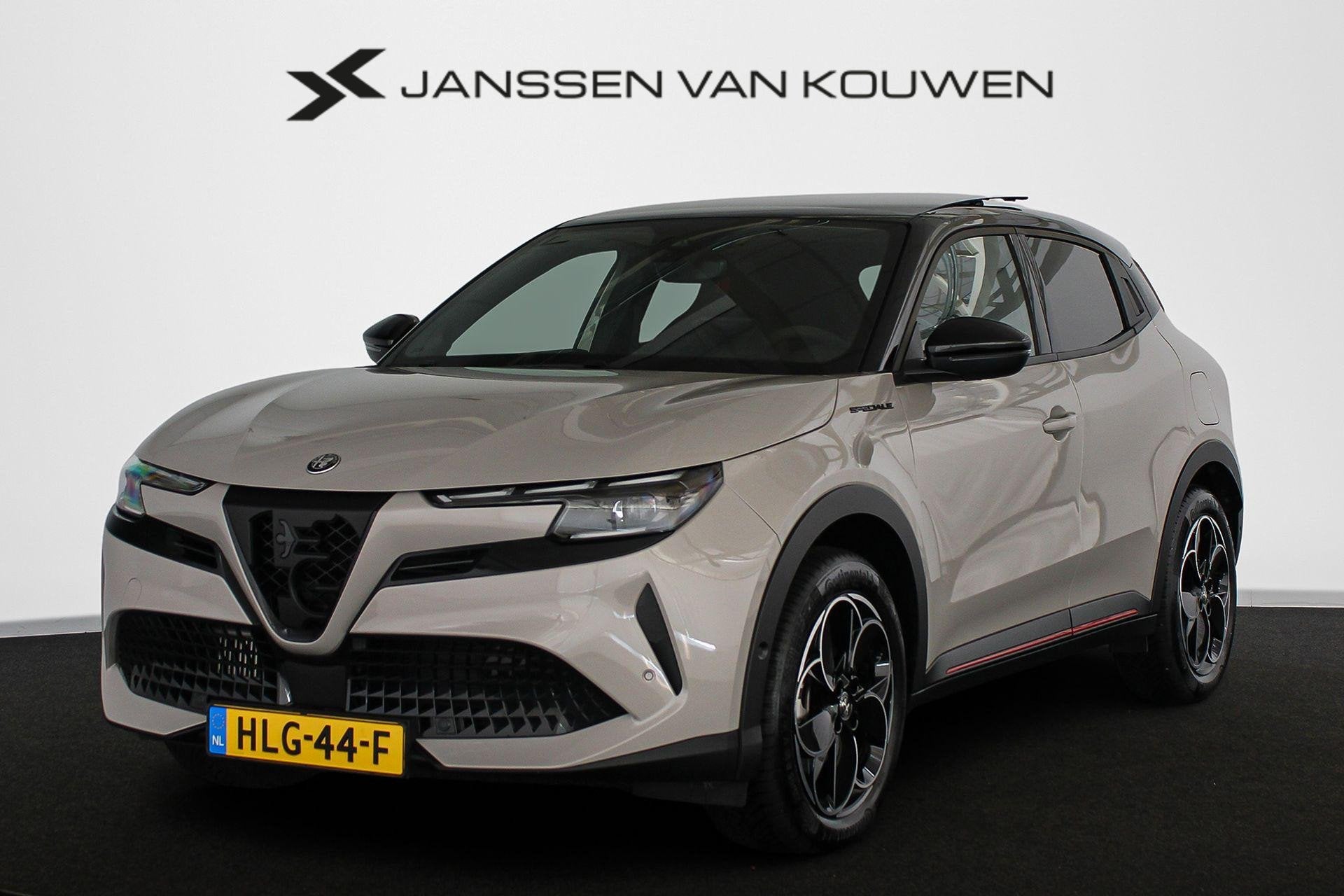 Alfa Romeo Junior 1.2 Turbo Hybrid Ibrida Speciale Pano Sabe, 145 pk, Stof, Euro 6, 1199 cc