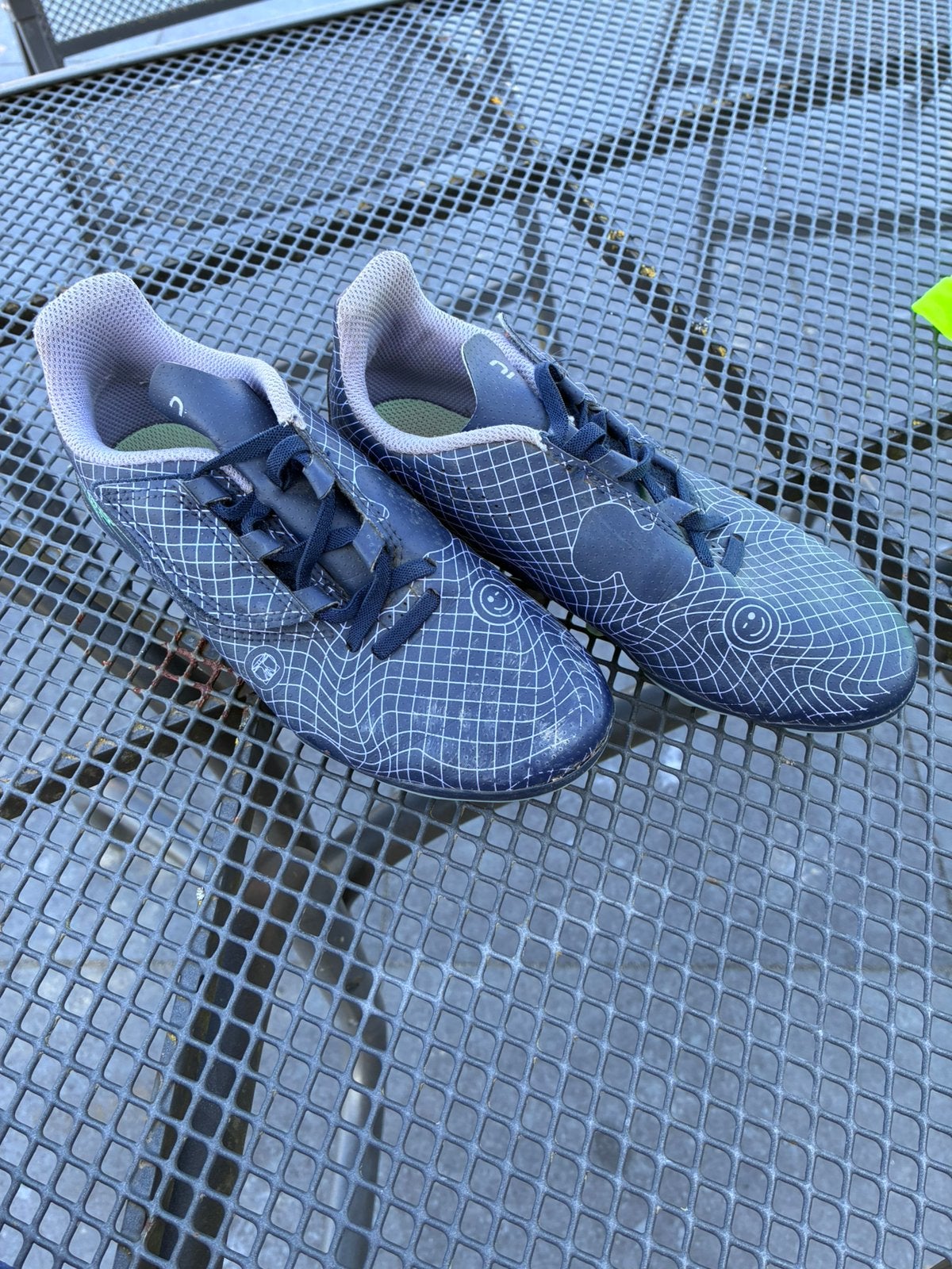 Voetbalschoenen maat 34 en 36 / gratis, Sport en Fitness, Voetbal, Ophalen, Maat XS of kleiner, Schoenen, Zo goed als nieuw
