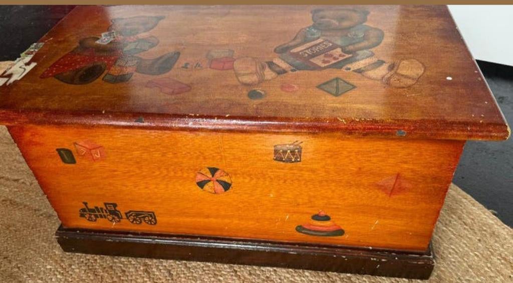 Vintage Houten Speelgoedkist Jaren '70 met Vrolijke Beschild, Ophalen