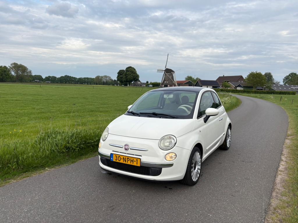 Fiat 500 1.2 Lounge! Automaat! Airco! Nap! Glazendak!, Auto's, Euro 5, 1242 cc, 4 cilinders, Wit