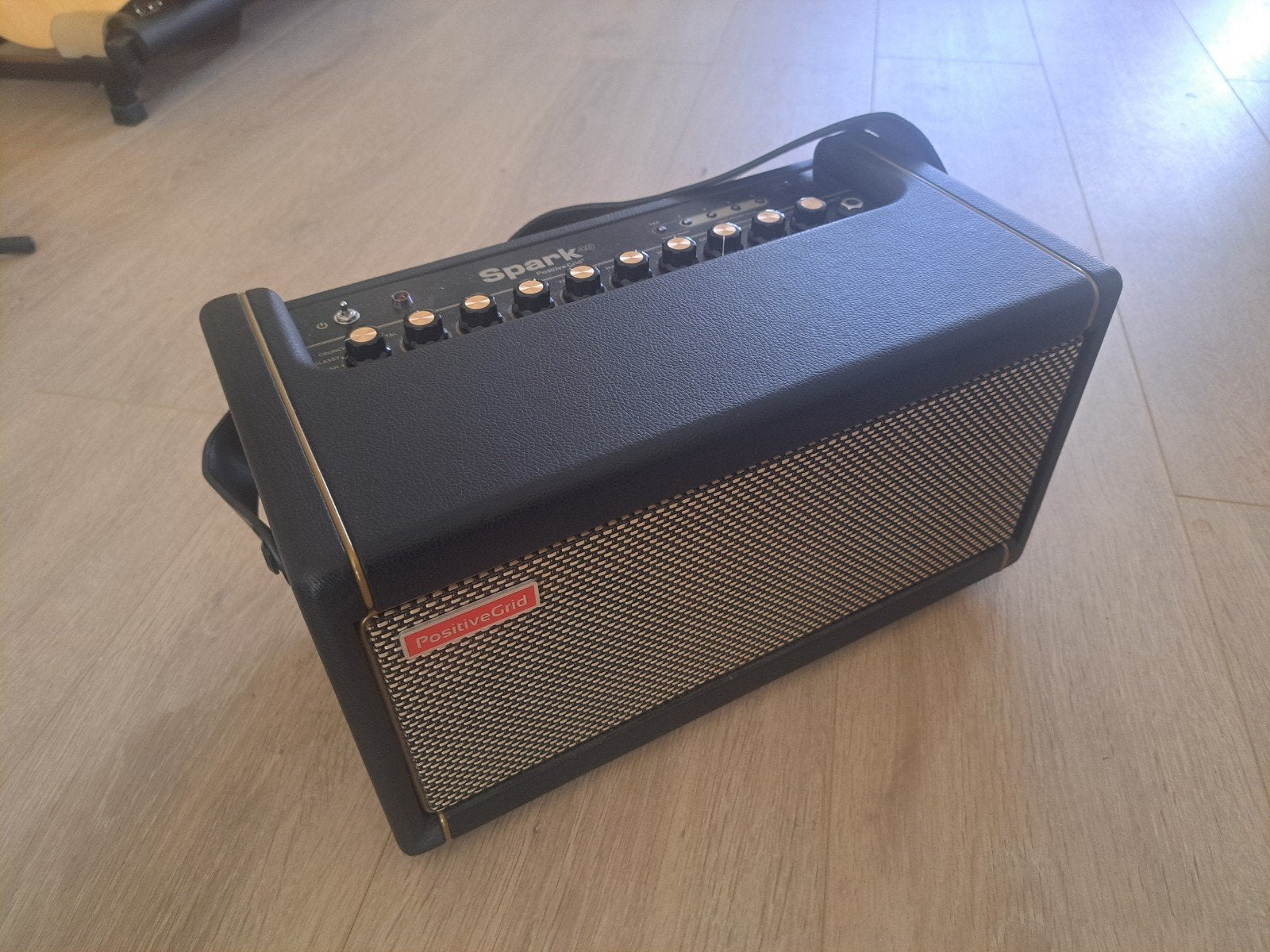 Positive Grid Spark 40 Gitaarversterker met draagtas, Ophalen, Zo goed als nieuw, Gitaar, Minder dan 50 watt