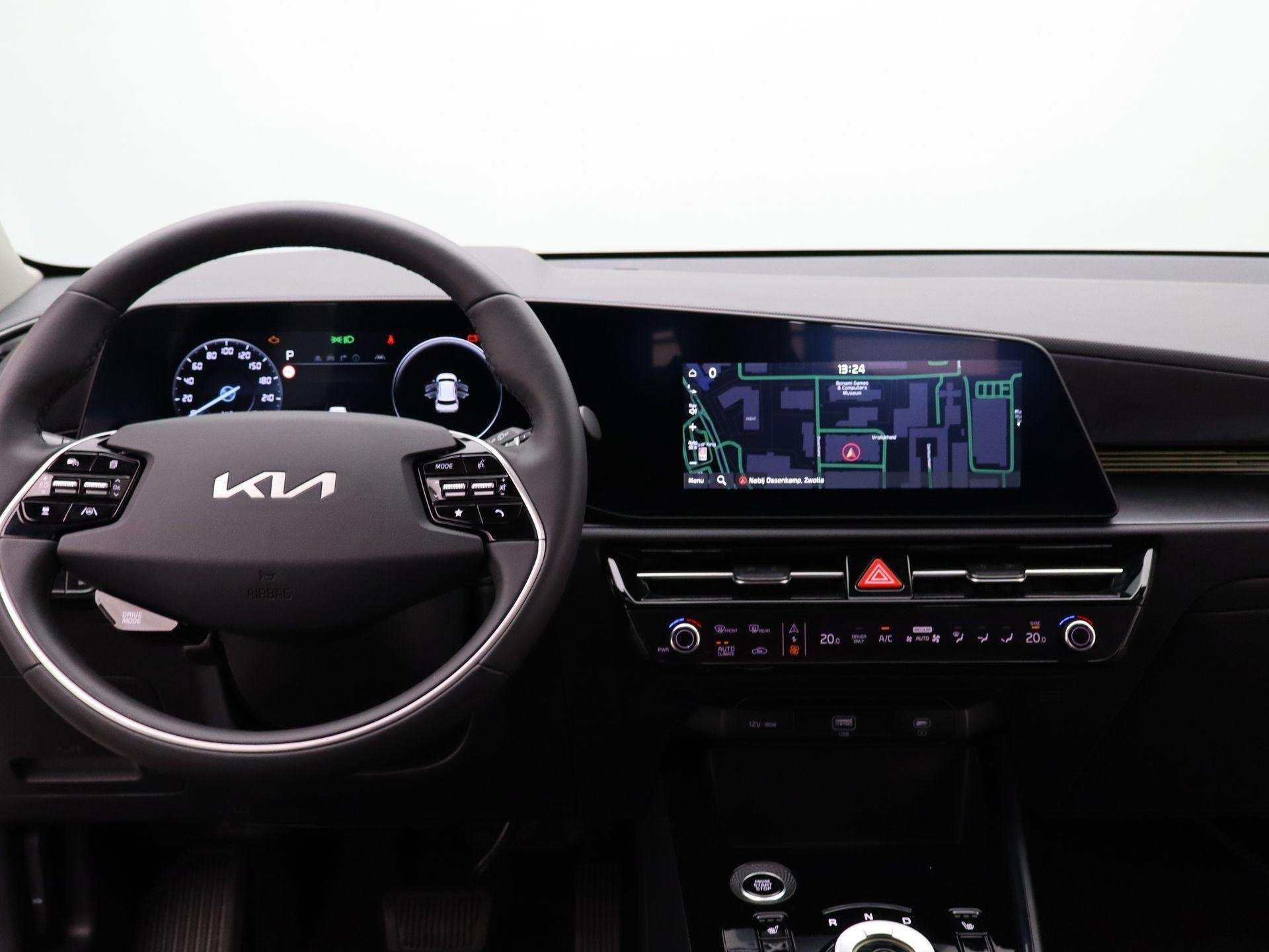 Foto 9 van Kia Niro 1.6 GDi Hybrid DynamicPlusLine | Open dak | Clima |