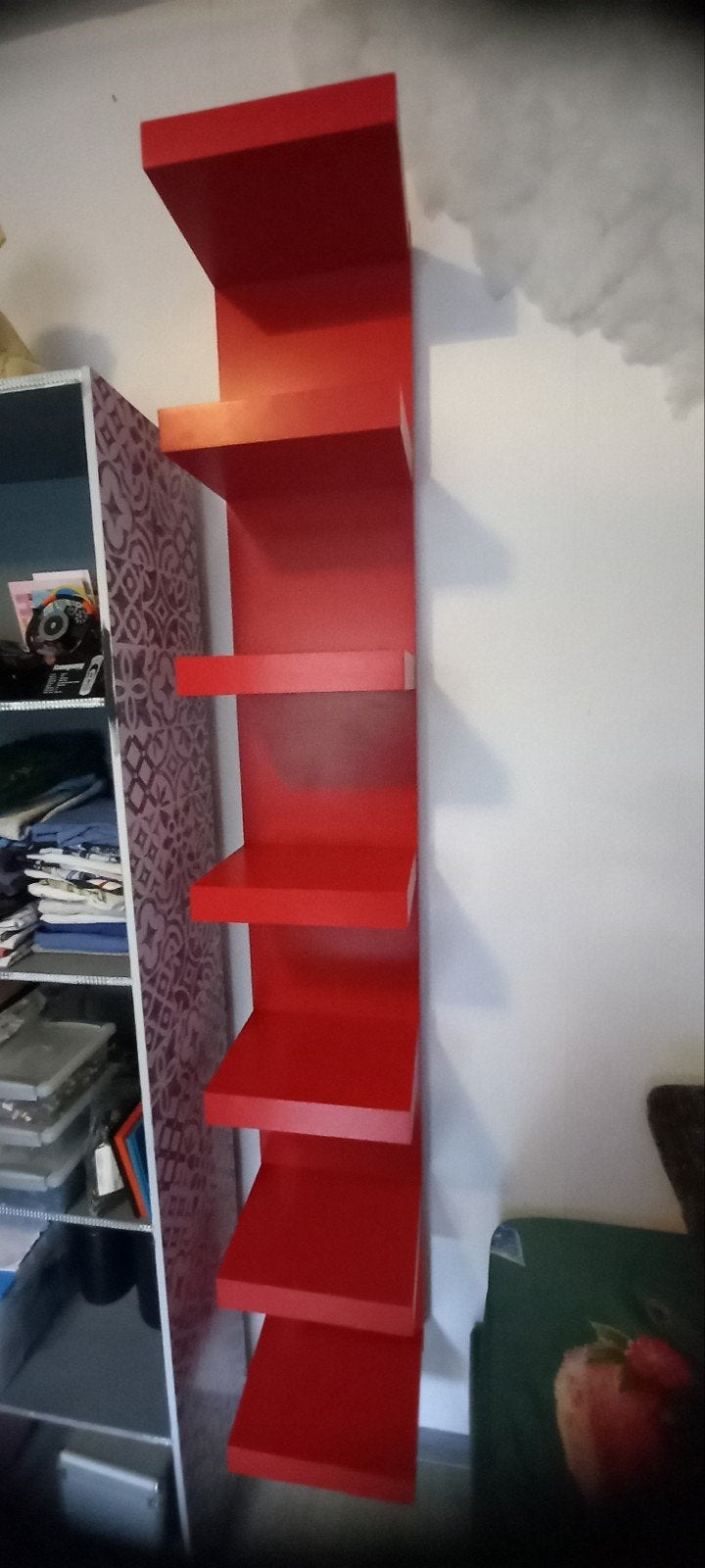 Gratis ikea boeken plank rood, Huis en Inrichting, Ophalen