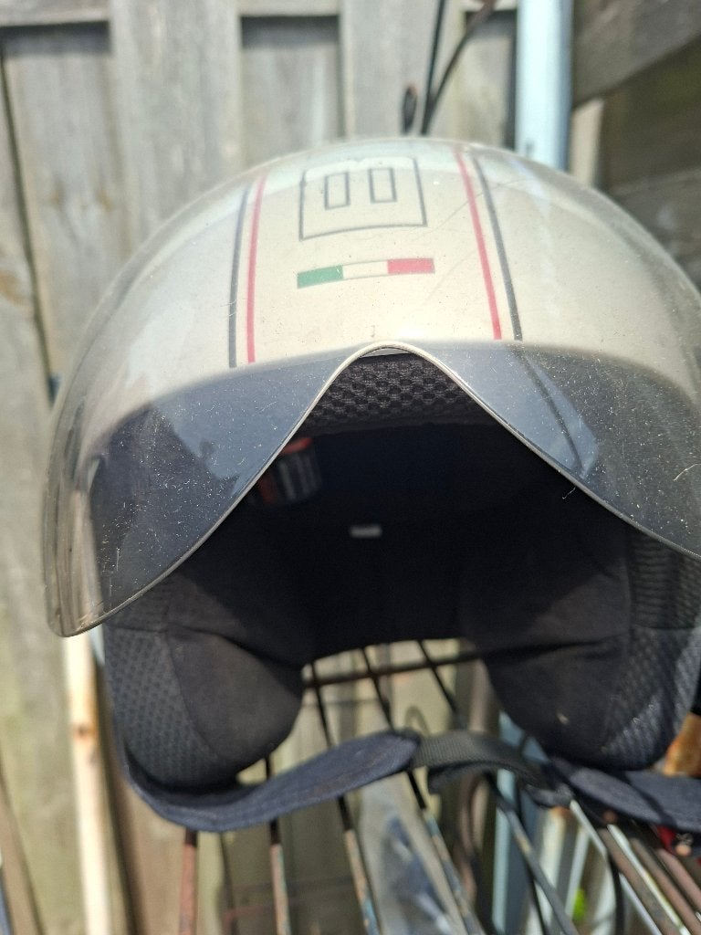helm, Ophalen, Zo goed als nieuw