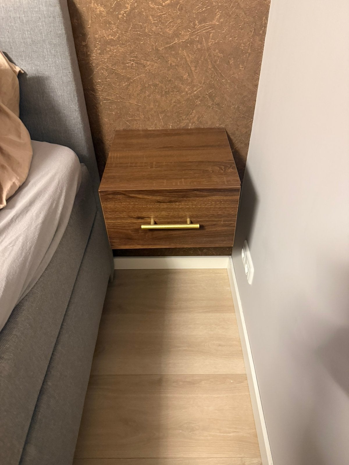 Zwevend nastkastje 2 stuks met 1 lade, Huis en Inrichting, Ophalen, Overige materialen, Minder dan 45 cm, Zo goed als nieuw