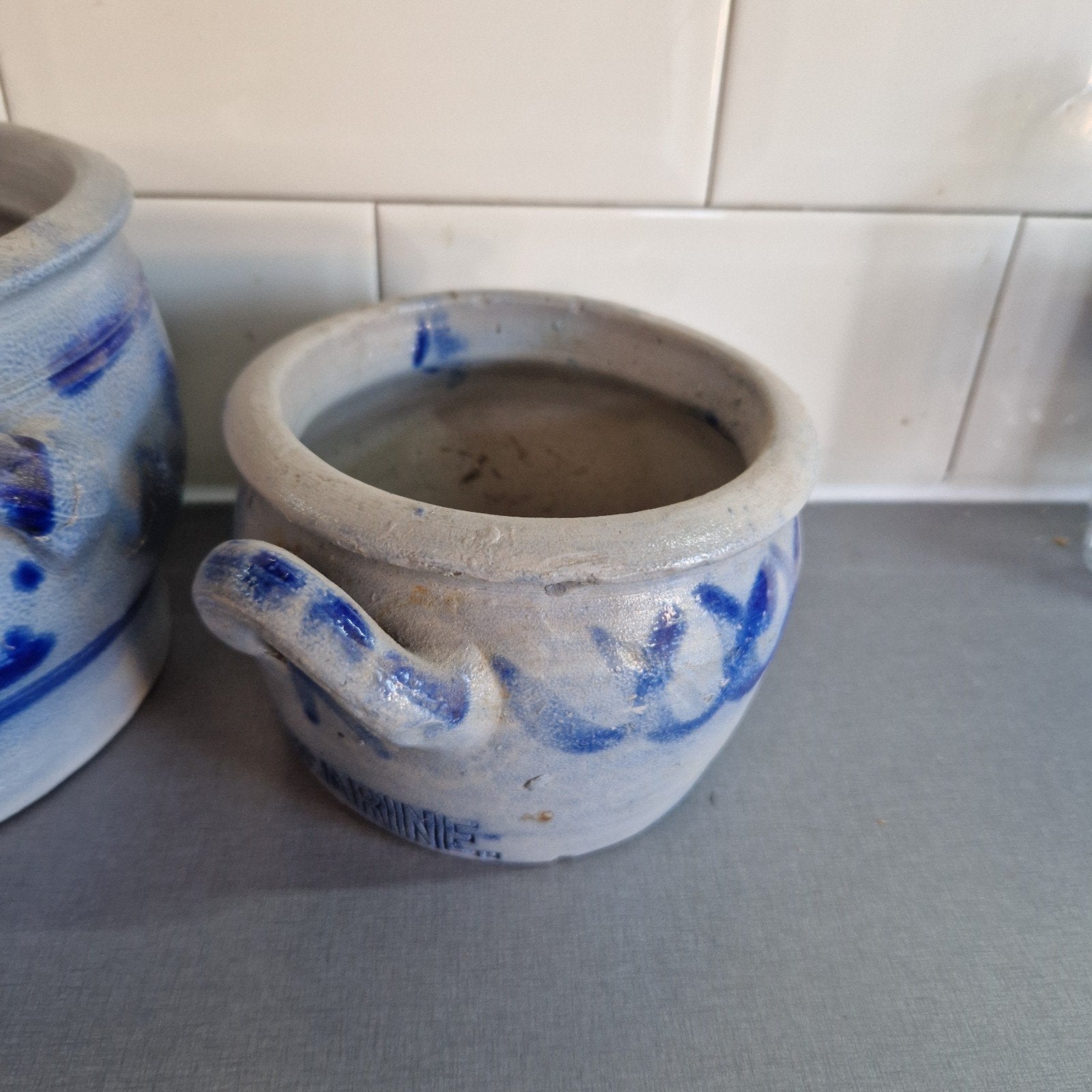 Antieke zoutglazuur aardewerk pot met oor, Antiek en Kunst, Antiek | Keramiek en Aardewerk, Ophalen of Verzenden