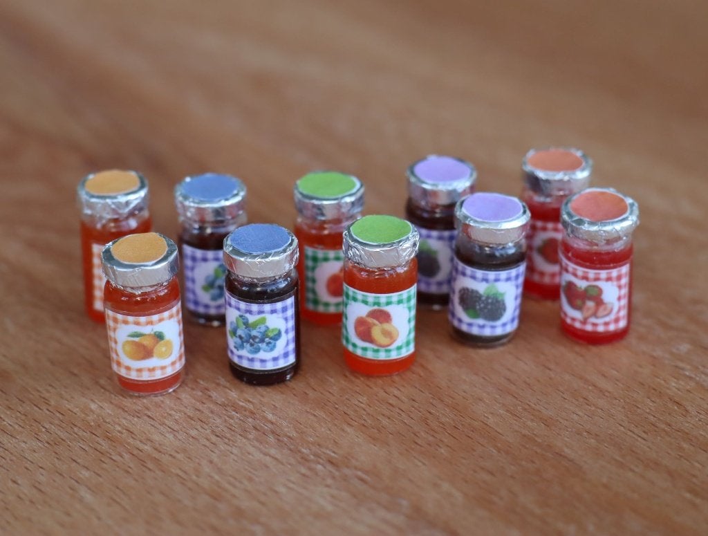 Glazen potjes met jam en op foto 2 potjes honing., Ophalen of Verzenden, Nieuw, Gebruiksvoorwerp