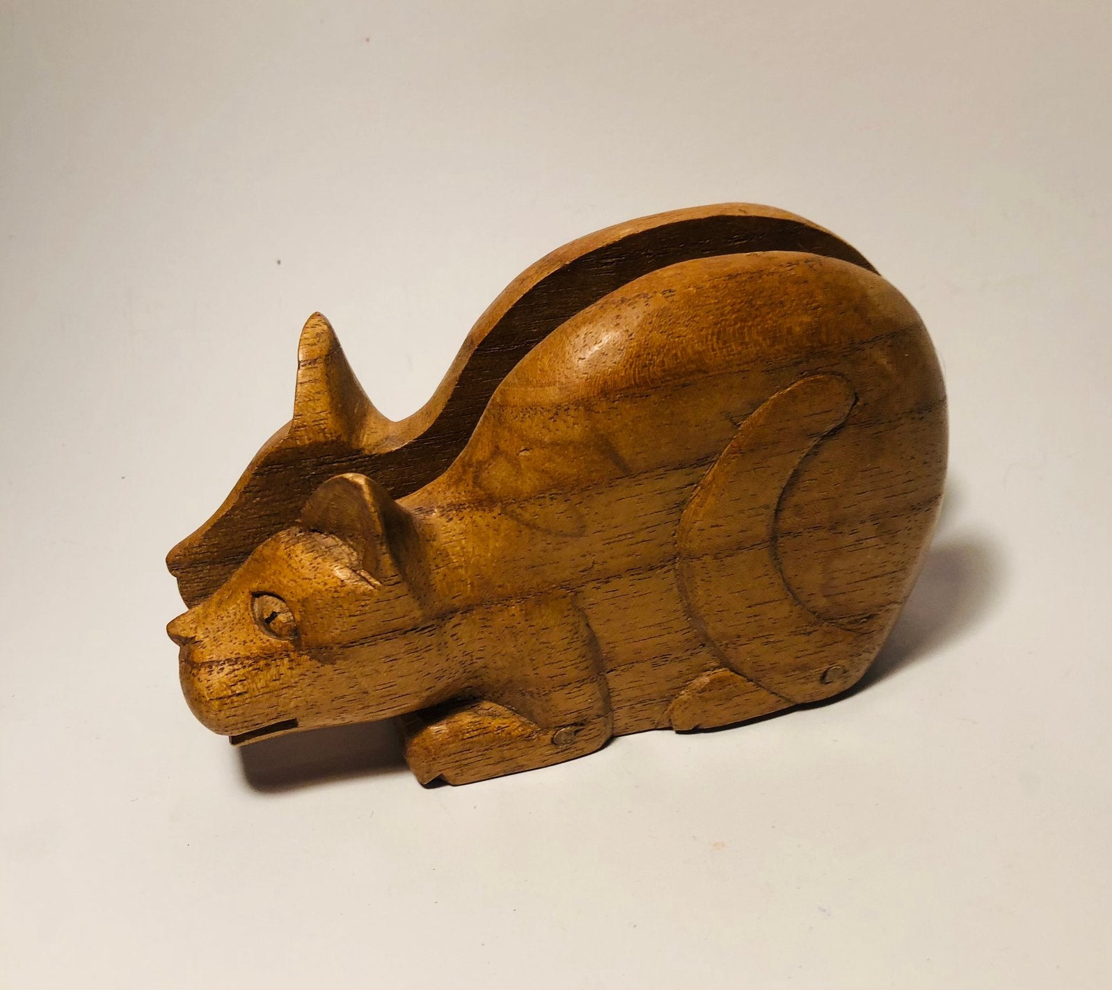 Brief houder in de vorm van een houten kat, Antiek en Kunst, Kunst | Beelden en Houtsnijwerken, Ophalen of Verzenden