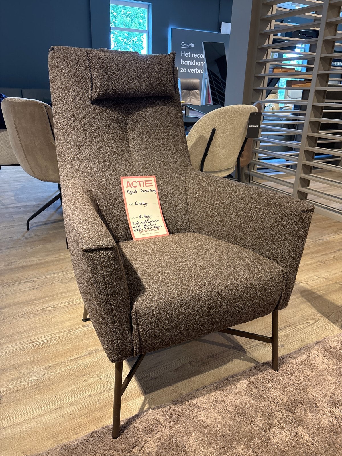 PROMINENT ALKMAAR. Bijzet fauteuil in Bouclé stof., Nieuw, 75 tot 100 cm, Ophalen of Verzenden, Stof