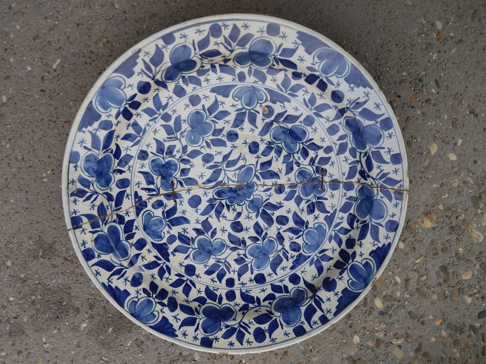 Antiek Delfts Blauw Wandbord - Bloemmotief 34 cm, Antiek en Kunst, Ophalen