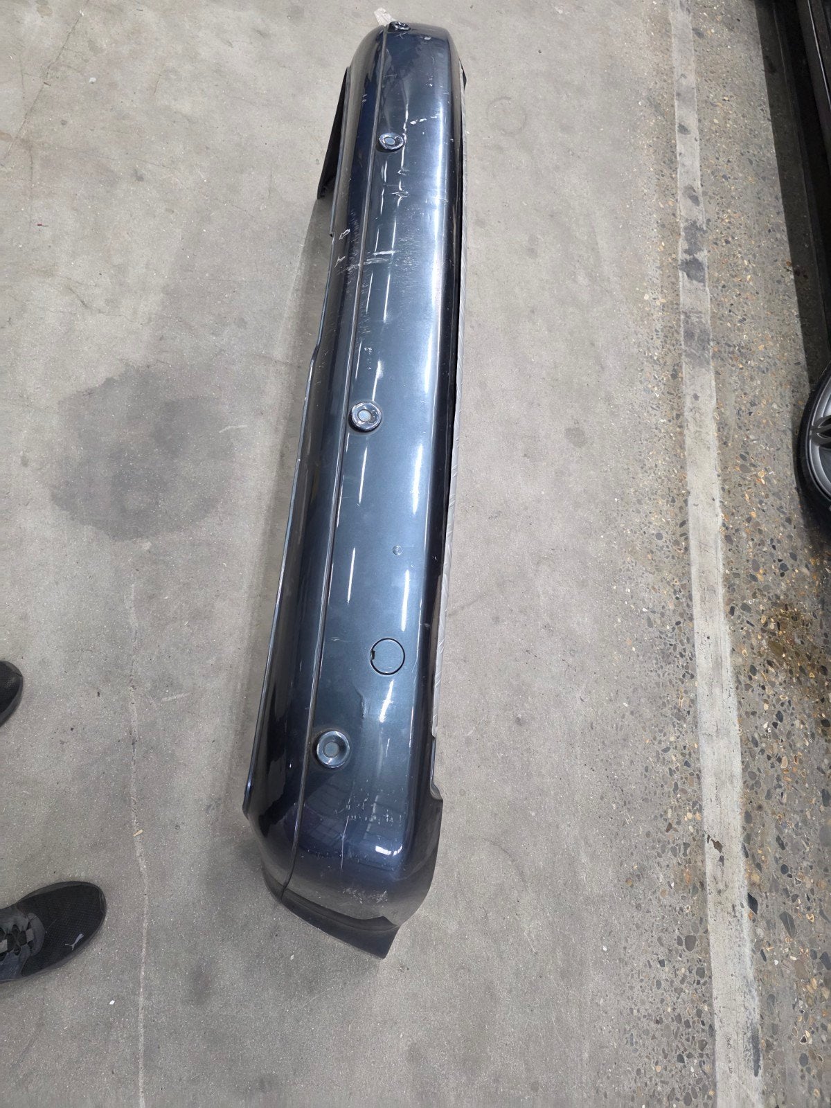 VW Caddy Maxi Achterbumper met sensoren en aluminium plaat, Ophalen, Gebruikt, Volkswagen, Achter