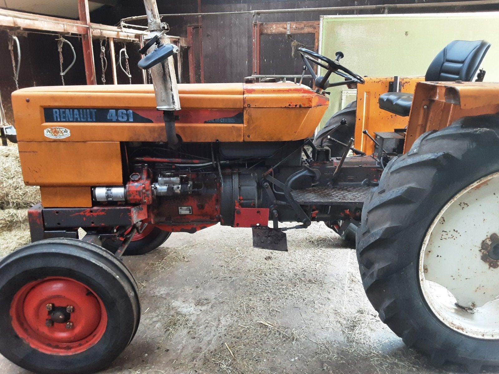 Te koop renault 461, Zakelijke goederen, Agrarisch | Tractoren, Ophalen, Gebruikt, Renault, Tot 80 Pk
