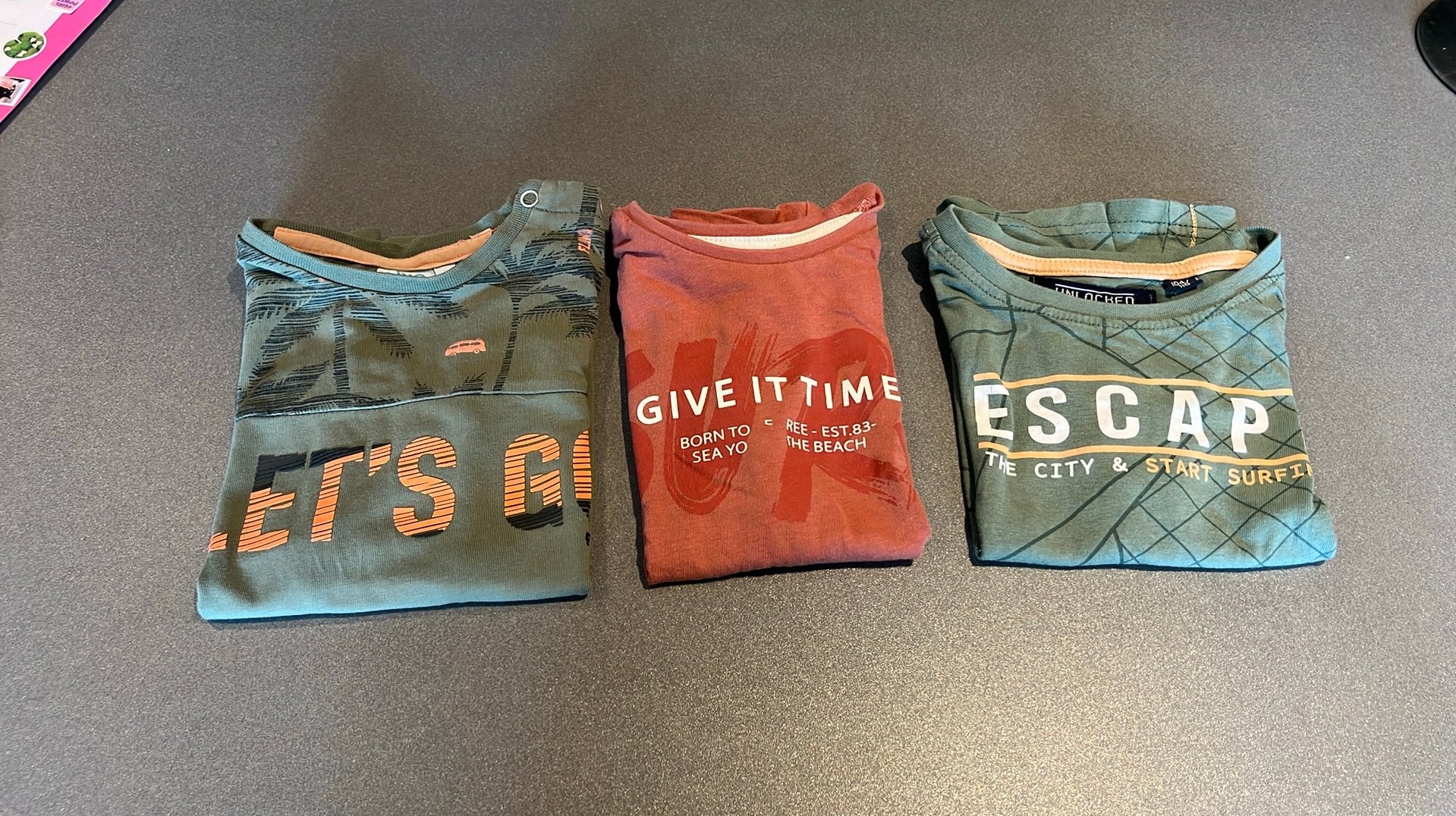 3 t-shirts jongen maat 98, Ophalen of Verzenden, Zo goed als nieuw