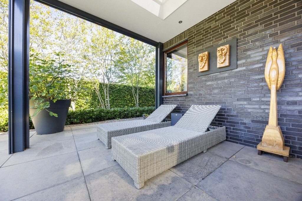 2 ligbedden met kussens, Tuin en Terras, Ligbedden, Ophalen, Zo goed als nieuw, Kunststof