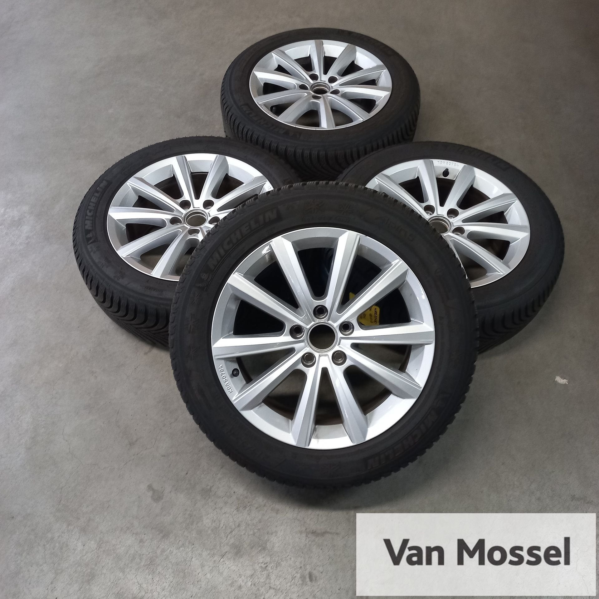 Volkswagen T-Roc Michelin Alpin 5 215/55/R17 94V, -, -, Banden en Velgen, 17 inch