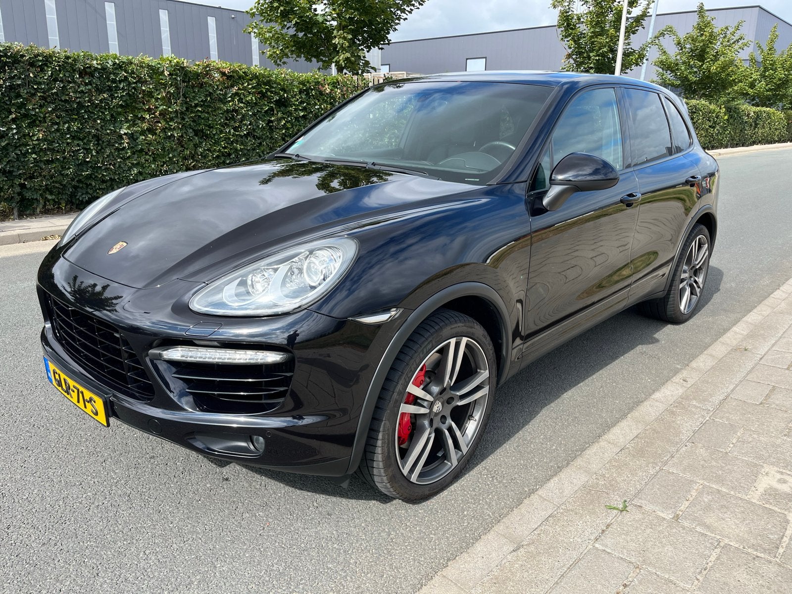 Porsche Cayenne 4.8 Turbo Tiptronic S 2010 Zwart, Auto's, Automaat, Cayenne, 501 pk, Leder