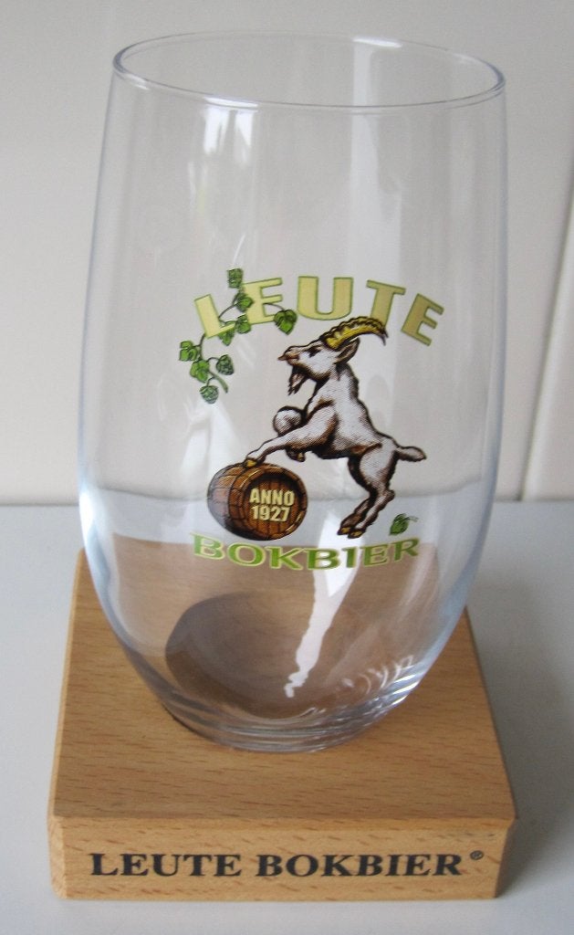 bierglas op houten voet van Leute Bockbier, Ophalen of Verzenden, Zo goed als nieuw, Glas of Glazen, Overige merken