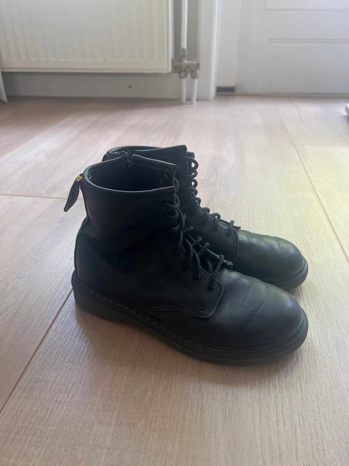 Dr. Martens 1460 Zwart - Maat 35 - Goede Staat, Kinderen en Baby's, Kinderkleding | Schoenen en Sokken, Gebruikt, Jongen of Meisje