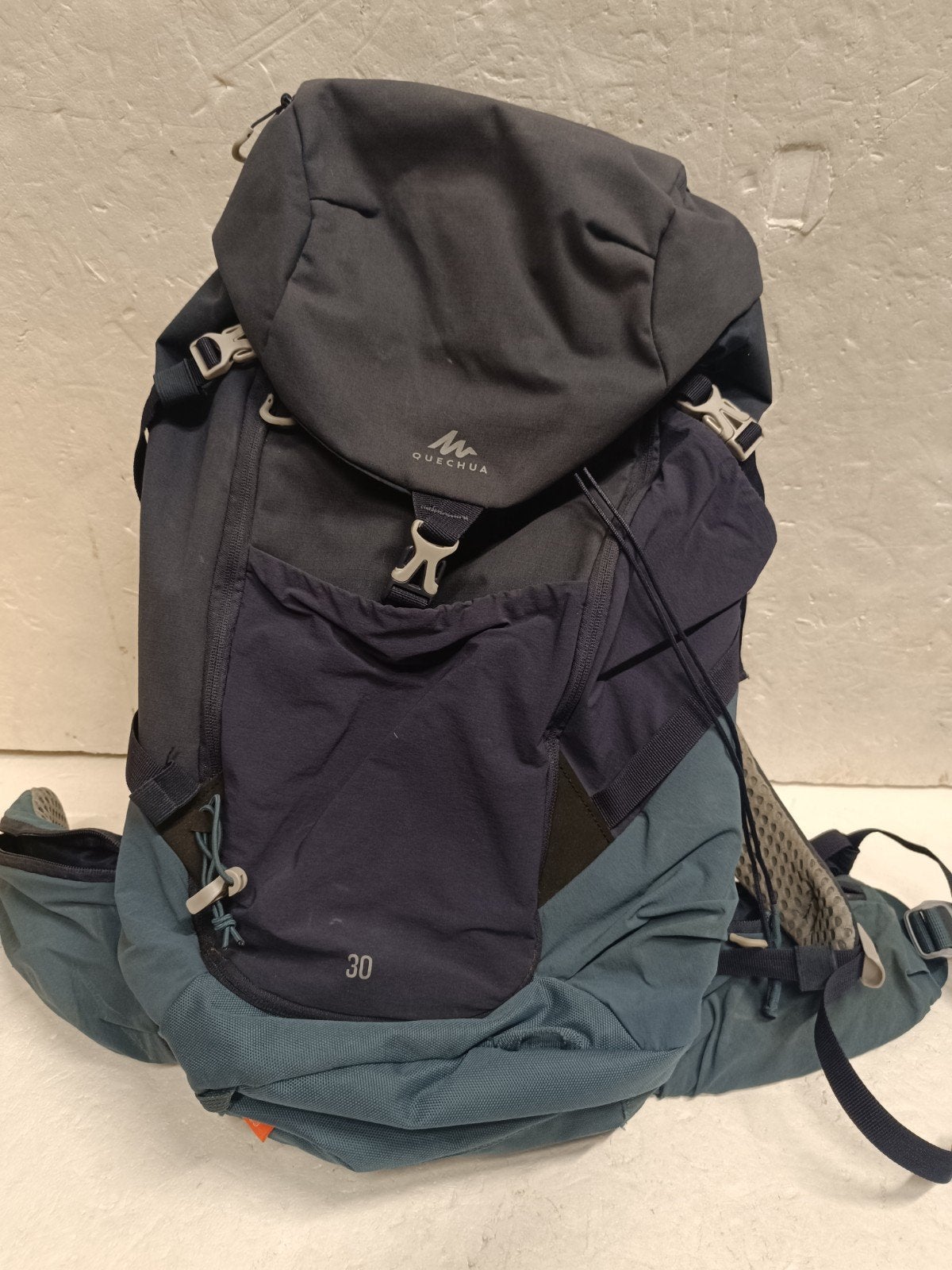 30 liter Quechua trekking backpack voor persoon van 170cm+, Gebruikt, Ophalen of Verzenden, Rugzak