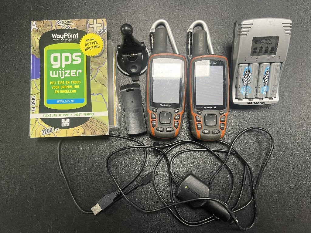 Garmin GPSmap 62s, 2 stuks, Ophalen of Verzenden, Zo goed als nieuw, Gps of Kompas