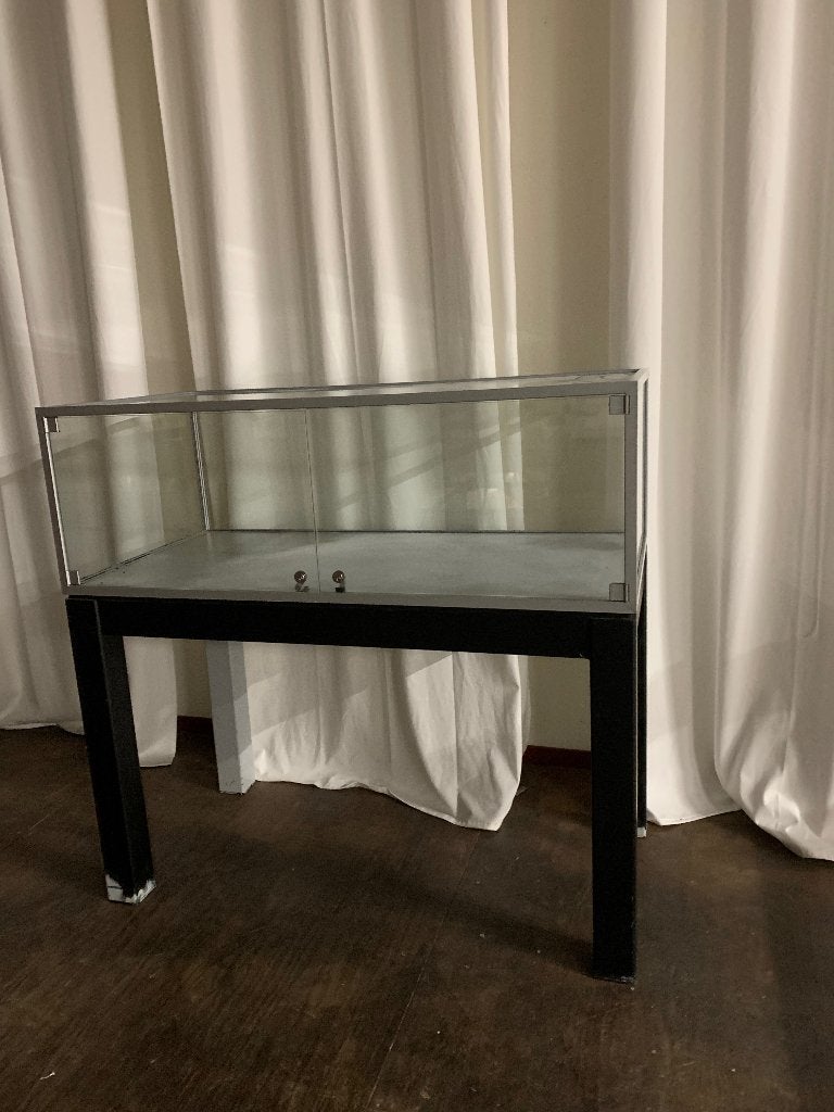 Glazen Vitrine met slot, Ophalen, Gebruikt, 50 tot 100 cm, Minder dan 100 cm