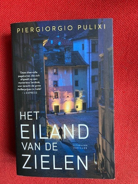 Het eiland van de zielen - Piergiorgio Pulixi, Europa overig, Piergiorgio pulixi, Ophalen of Verzenden, Zo goed als nieuw