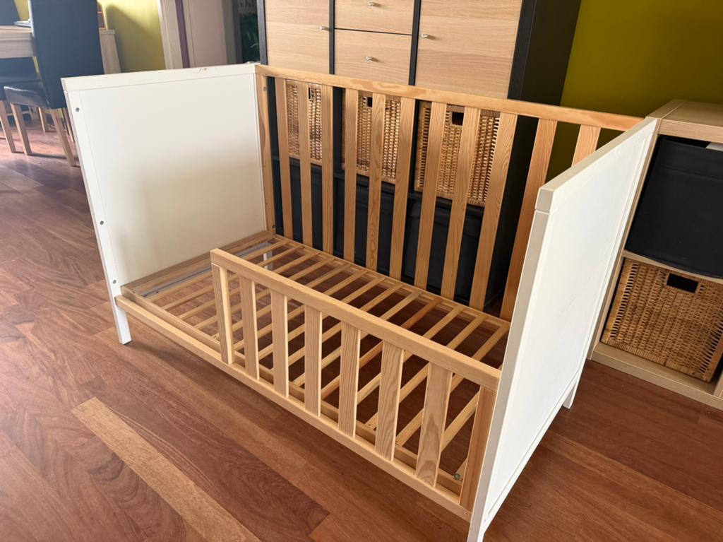 Babybedje met matras 120x60cm, Kinderen en Baby's, Babywiegjes en Ledikanten, Ophalen, Ledikant