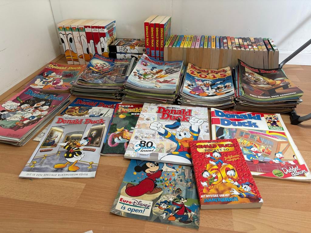 Donald Duck collectie, specials en meer, Boeken, Strips | Comics, Meerdere comics, Ophalen of Verzenden, Gelezen, Europa
