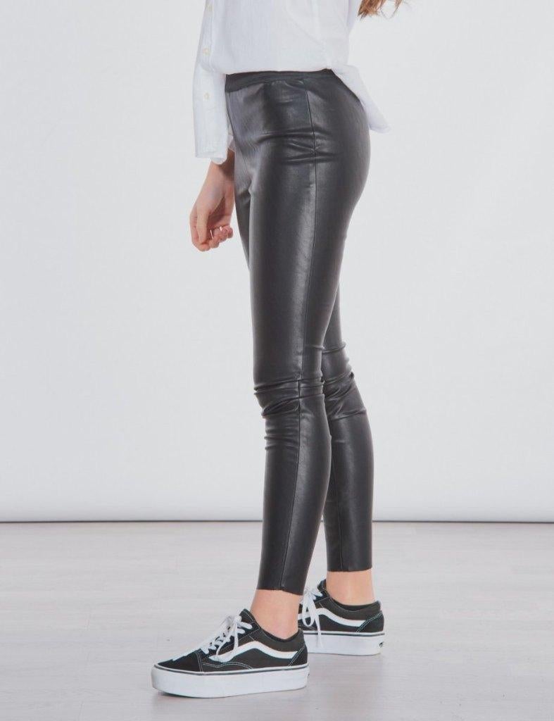 Nieuwe Designers Remix faux leather legging. Mt. XS, Kleding | Dames, Verzenden, Zwart, Nieuw, Maat 34 (XS) of kleiner