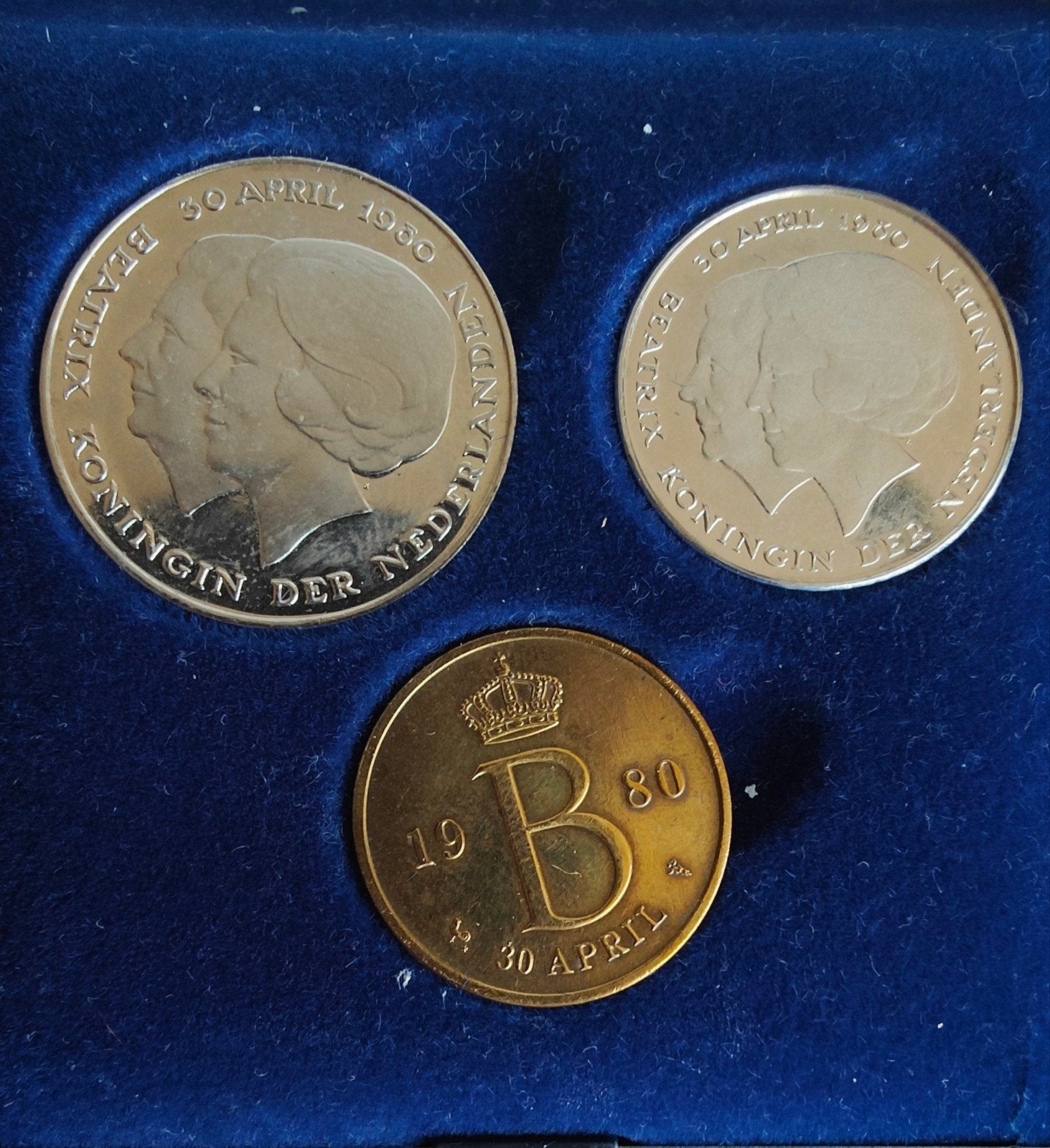 Troonsafstand Juliana jaarset 1980 inhuldiging Beatrix, Postzegels en Munten, Munten | Nederland, Ophalen of Verzenden, Koningin Juliana