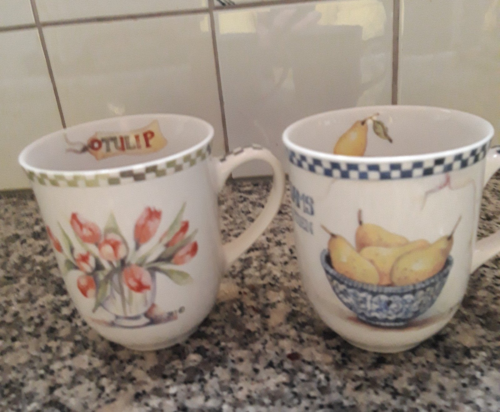 2 bekers met oor Jet ter Steege Tulip en Williams BonCretien, Ophalen, Zo goed als nieuw, Overige stijlen, Kop(pen) en/of Schotel(s)