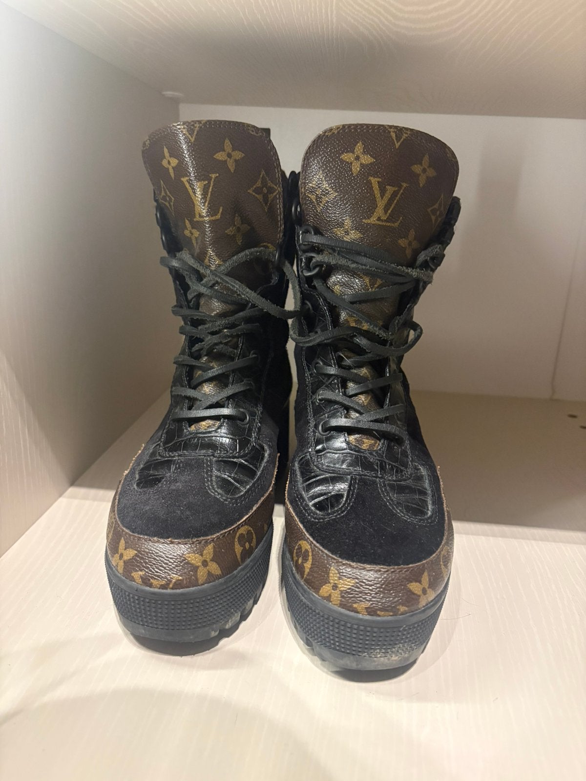 Original LV boots, Ophalen, Zo goed als nieuw, Snowboots