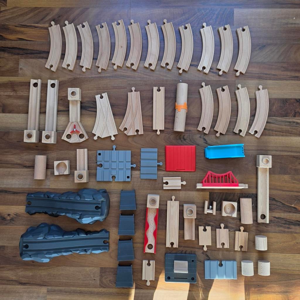 Houten trein rails set en accessoires, Ophalen of Verzenden, Zo goed als nieuw, Overige merken, Analoog