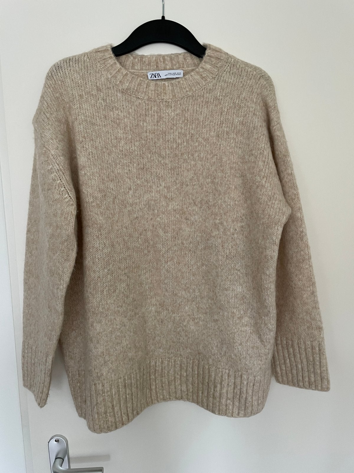 Lichtbeige trui met 3% wol van zara maat M, Ophalen of Verzenden, Zo goed als nieuw, Maat 38/40 (M), Beige