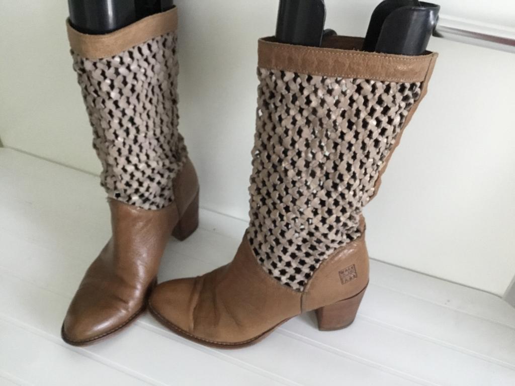 Laarzen leer maat 42, Beige, Lage of Enkellaarzen, Ophalen of Verzenden, Zo goed als nieuw