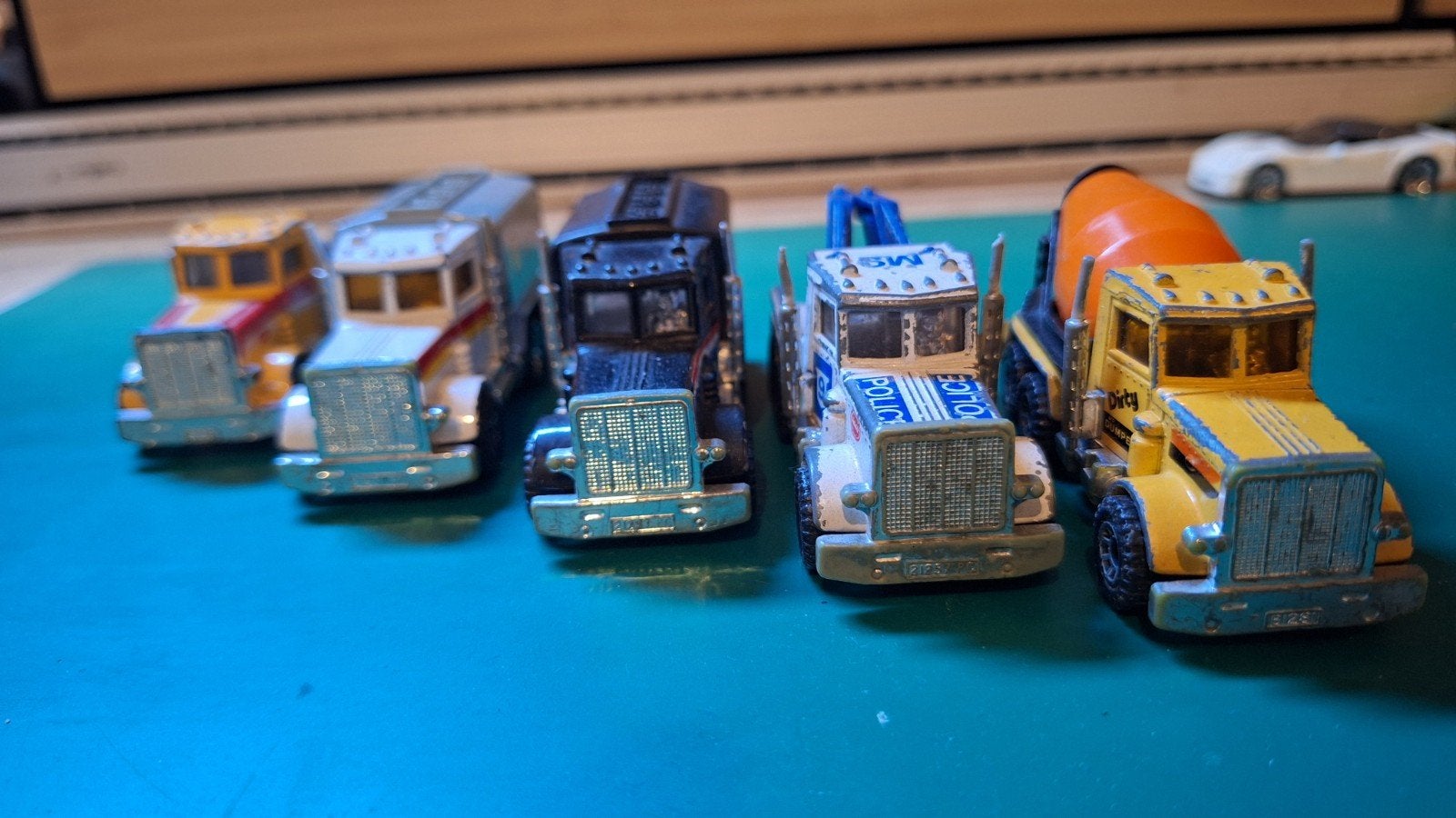 Matchbox Peterbilt: Shell, Amoco, cementmixer, takelwagen, Ophalen of Verzenden, Gebruikt, Bus of Vrachtwagen