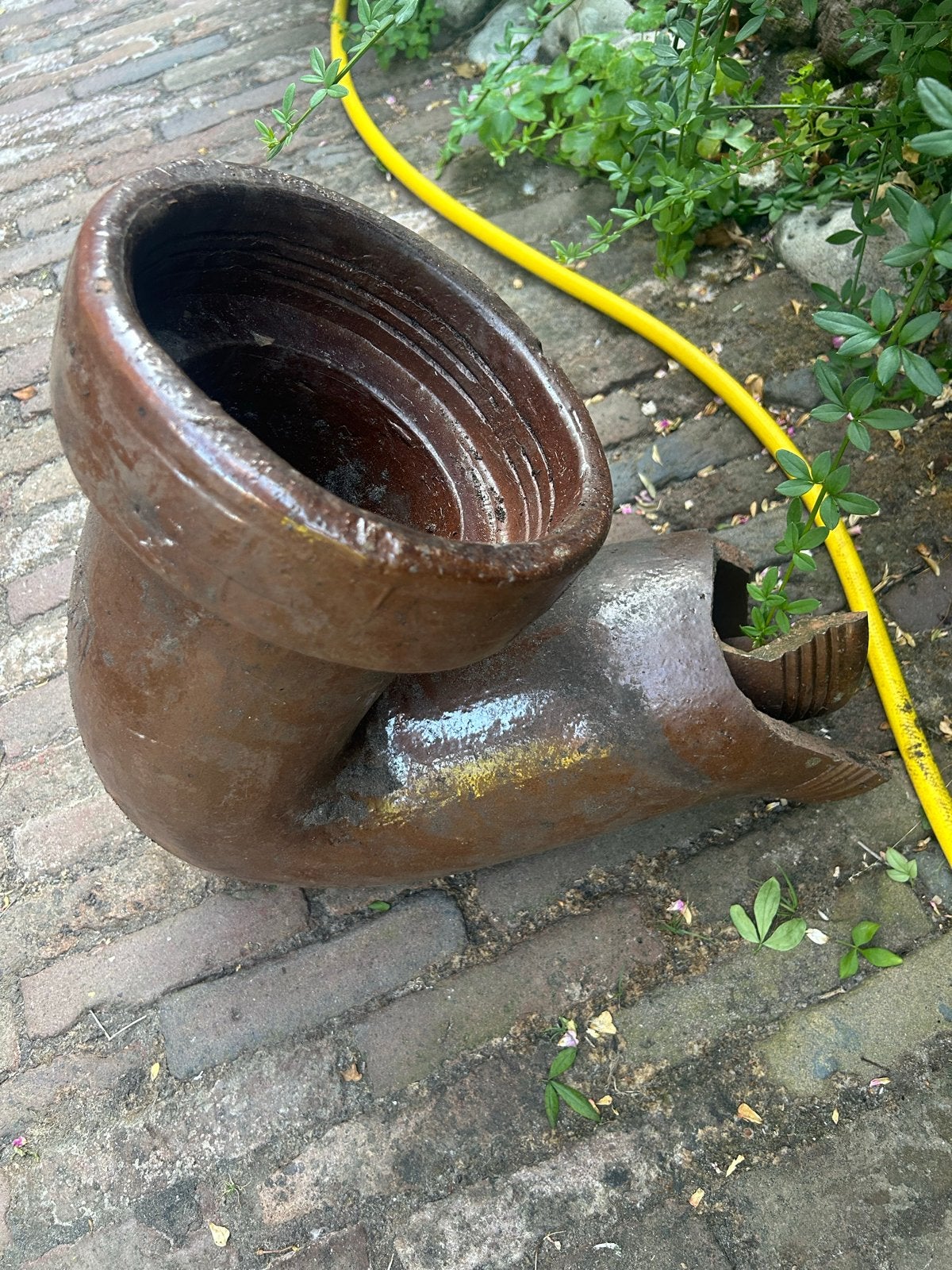 Ouderwets gresbuis rioolstuk voor bloempot of sier, Ophalen