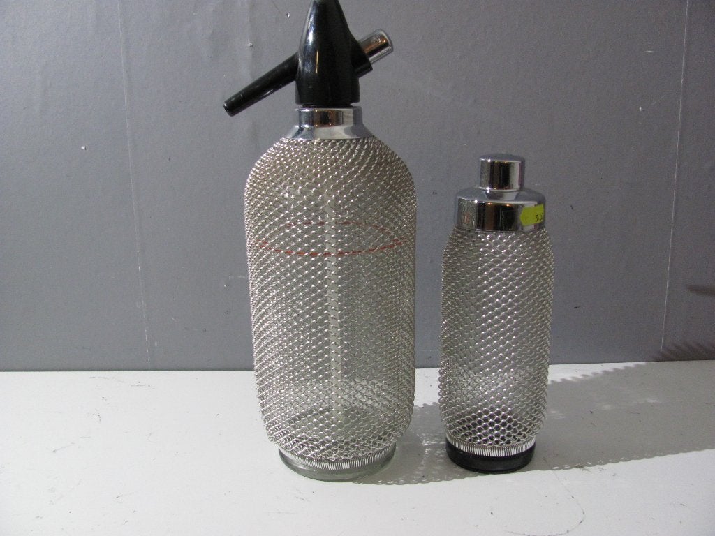 Spuitwater fles en cocktail shaker, Zilver, Ophalen of Verzenden, Zo goed als nieuw, Glas