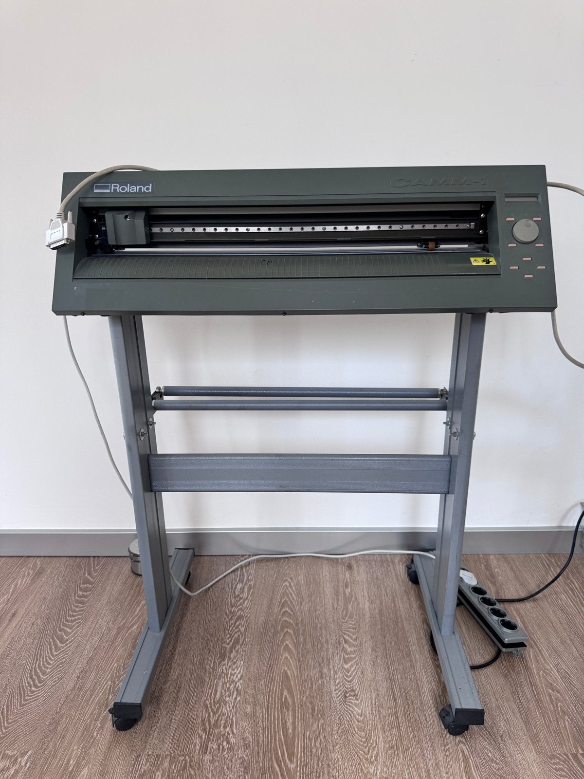 Roland CAMM-1 CX-24 Snijplotter met wat rollen vinyl., Ophalen, Gebruikt