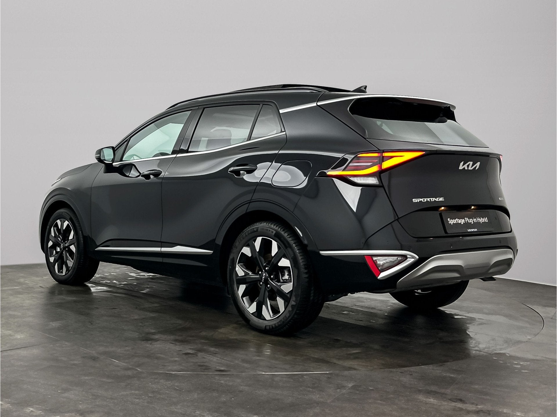 Kia Sportage 1.6 T-GDi Plug-in Hybrid DynamicPlusLine | schu, Auto's, 4 cilinders, Leder en Stof, Zwart, Plug-in hybride