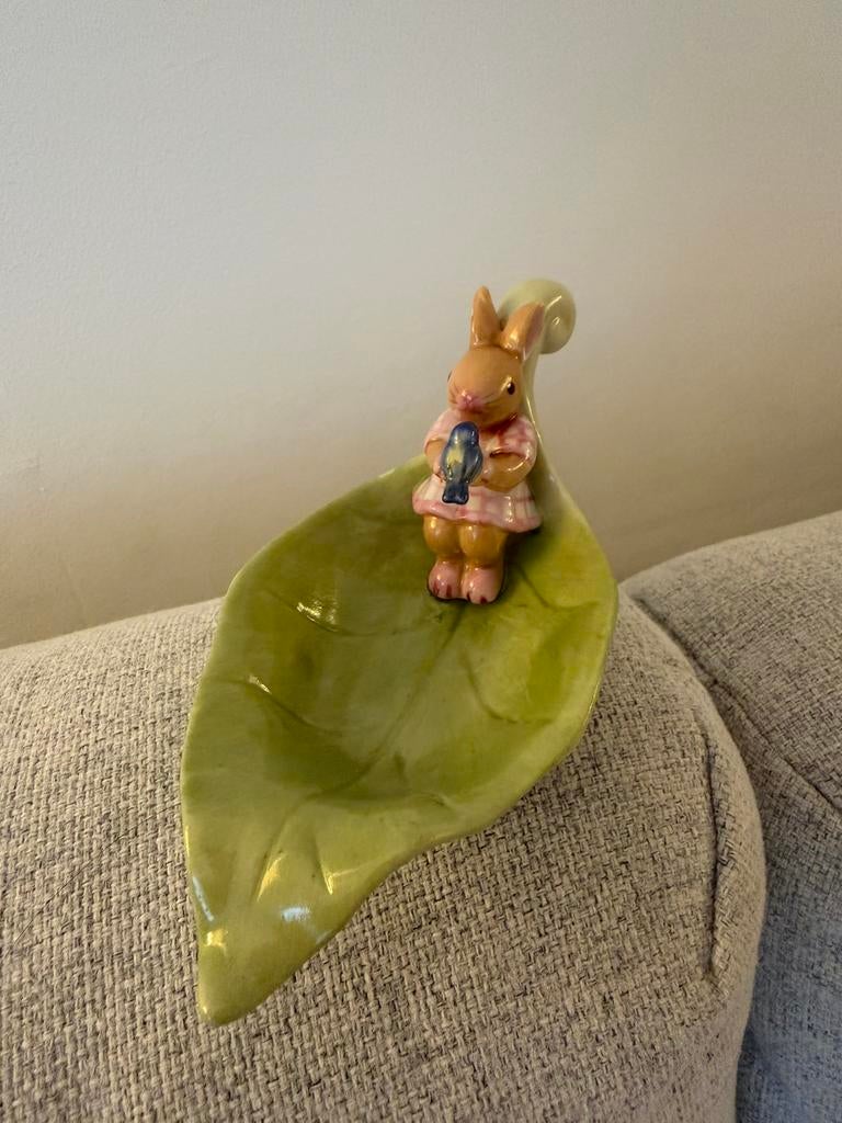 Villeroy Boch Pasen leaf bowl bunny, Diversen, Pasen, Ophalen of Verzenden, Zo goed als nieuw