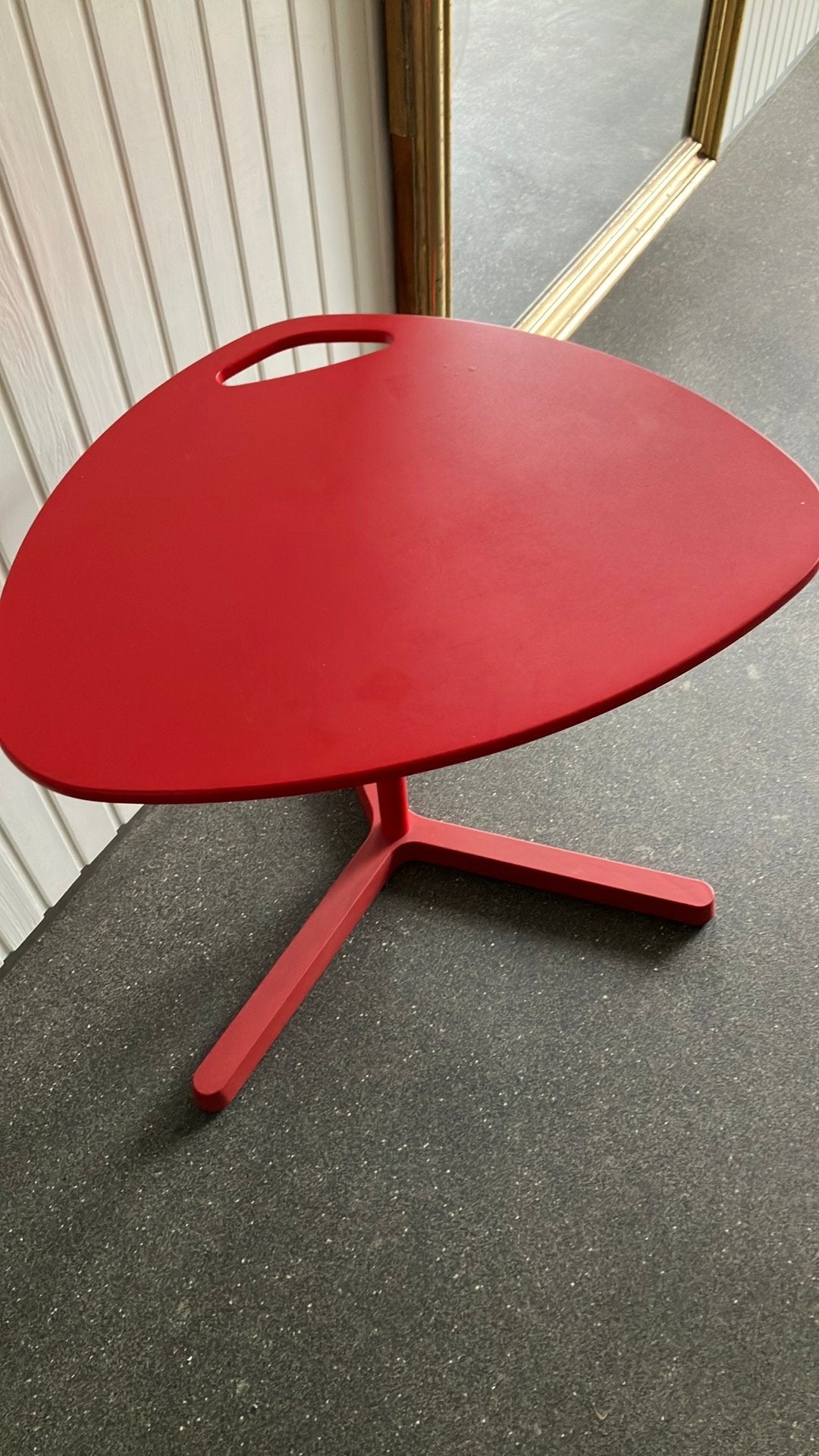 Ikea rood  Dave design laptoptafeltjes, Ophalen, Zo goed als nieuw