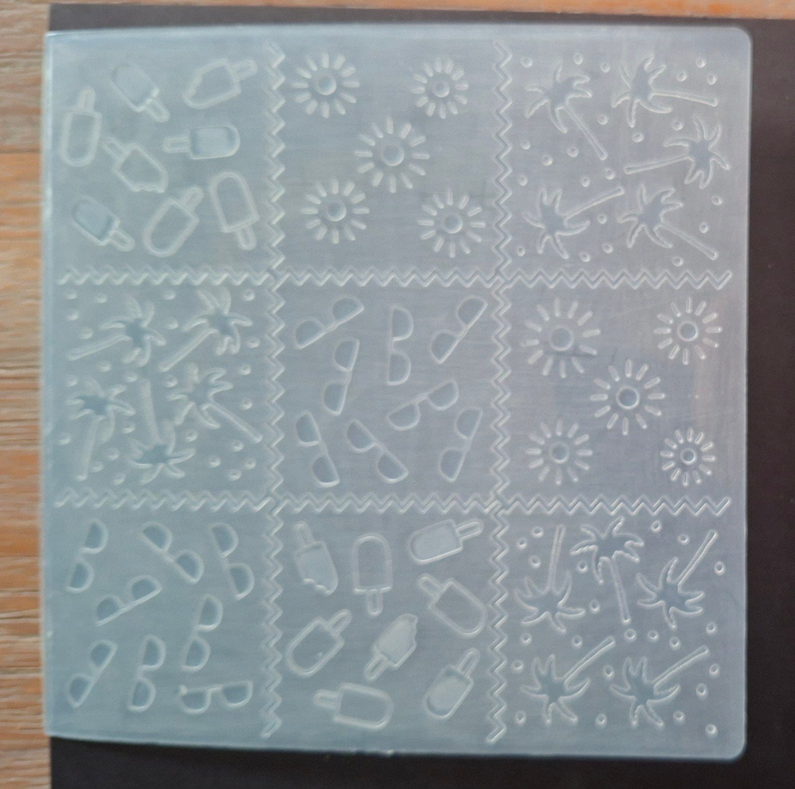 Embossing folders 2 zijn er niet gebruikt en 1 een keer., Ophalen, Overige thema's, Pons of Mal
