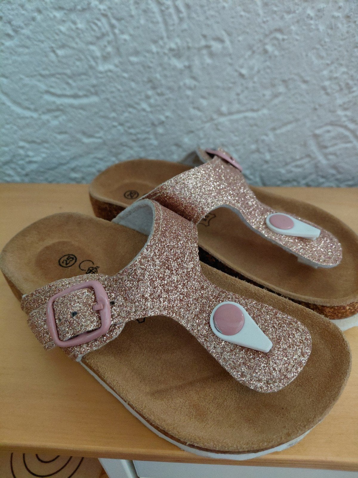 Zo goed als nieuwe Cupcake Couture slippers maat 25, Meisje, Schoenen, Ophalen of Verzenden, Zo goed als nieuw
