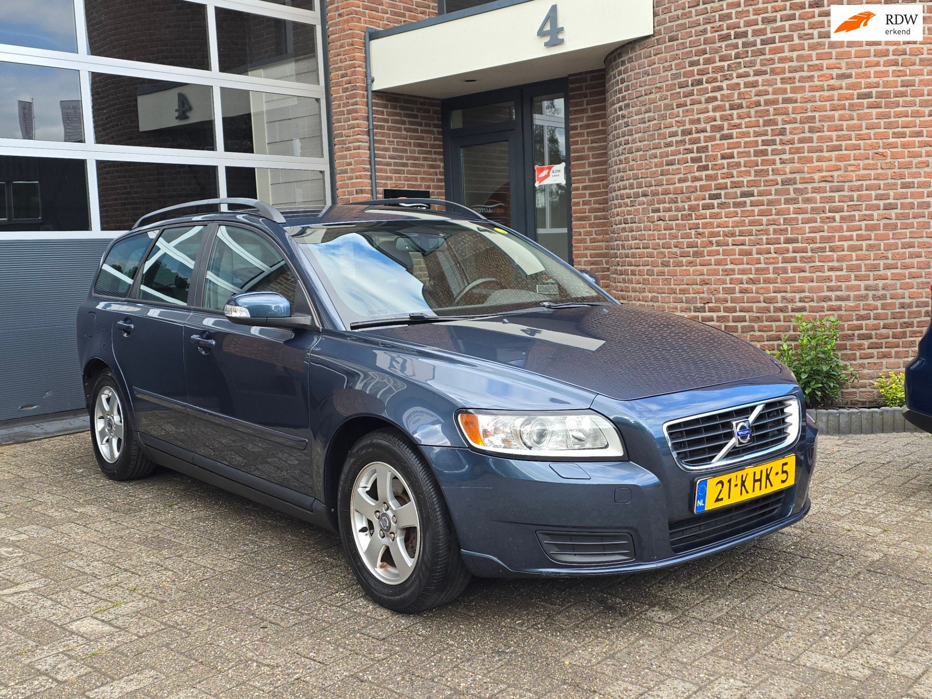 Volvo V50