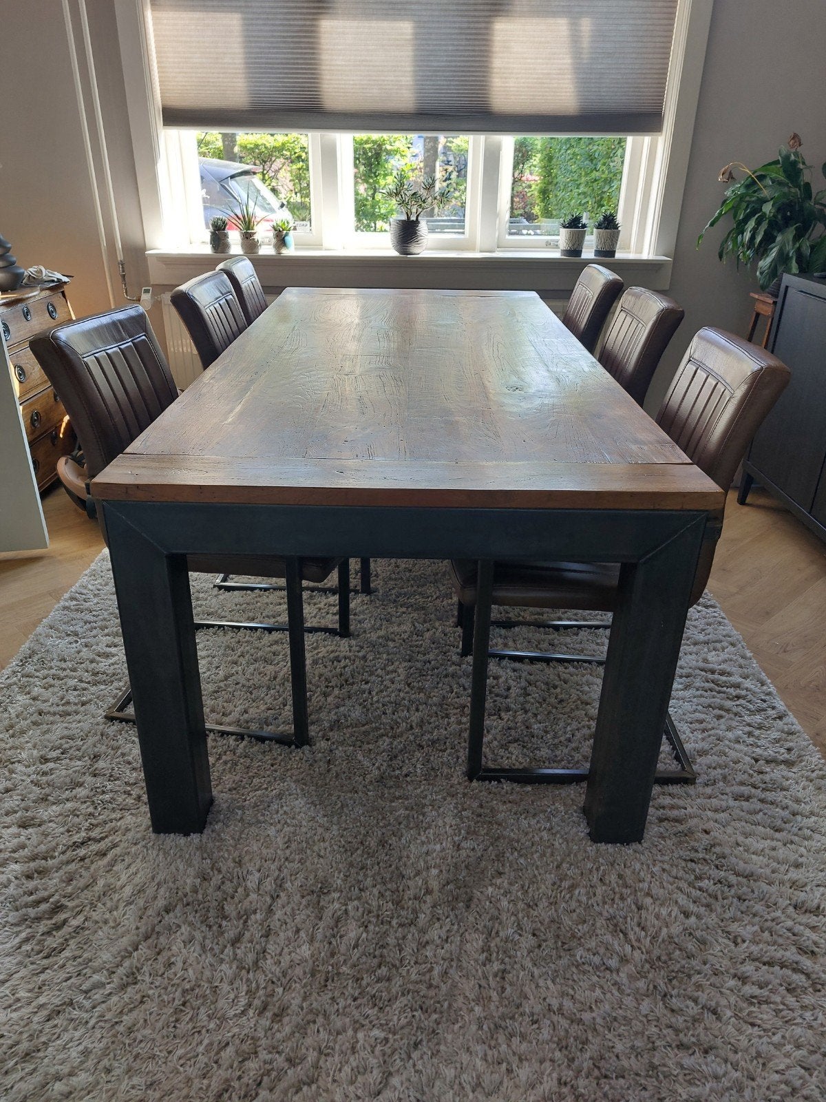 Robuuste eettafel met 6 stoelen, Gebruikt, 100 tot 150 cm, 200 cm of meer, Vijf personen of meer