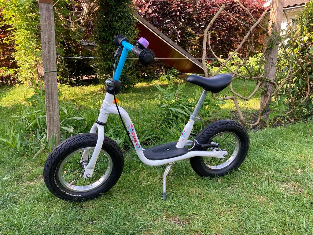 Puky loopfiets wit/blauw met grote luchtbanden, Ophalen, Zo goed als nieuw, Loopfiets