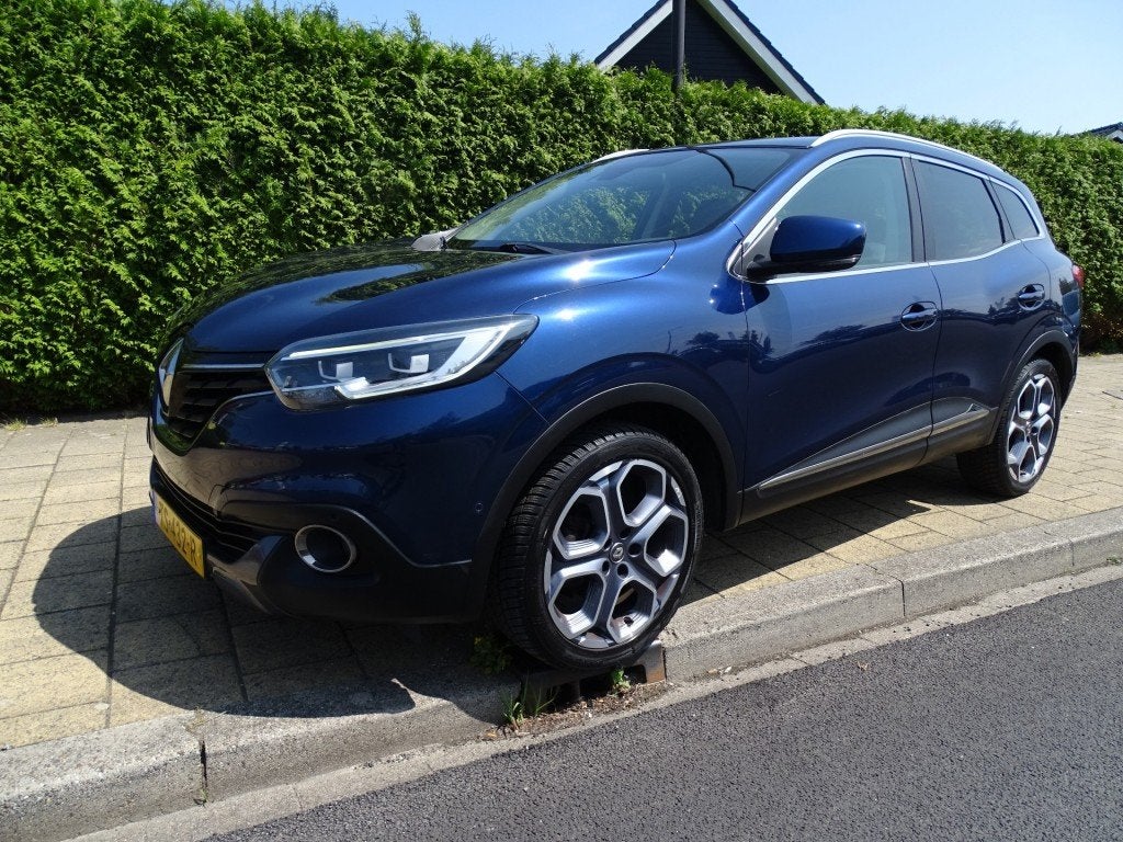 Renault KADJAR 1.2 TCE BOSE-130 Pk-Navi-Blth-Clima-Media App, Auto's, Voorwielaandrijving, Gebruikt, 4 cilinders, Met garantie (alle)
