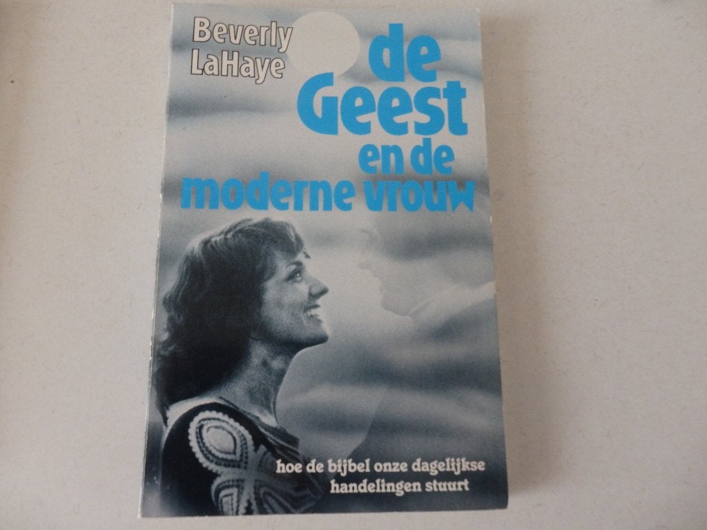 De Geest en de moderne vrouw, Ophalen of Verzenden, Zo goed als nieuw