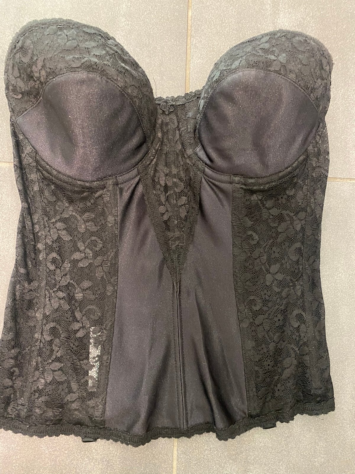 Mooi zwart kanten Bustier maat 34D, Ophalen of Verzenden, Zwart, Body of Korset